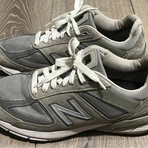 Authentic New balance gray suede 990 v5